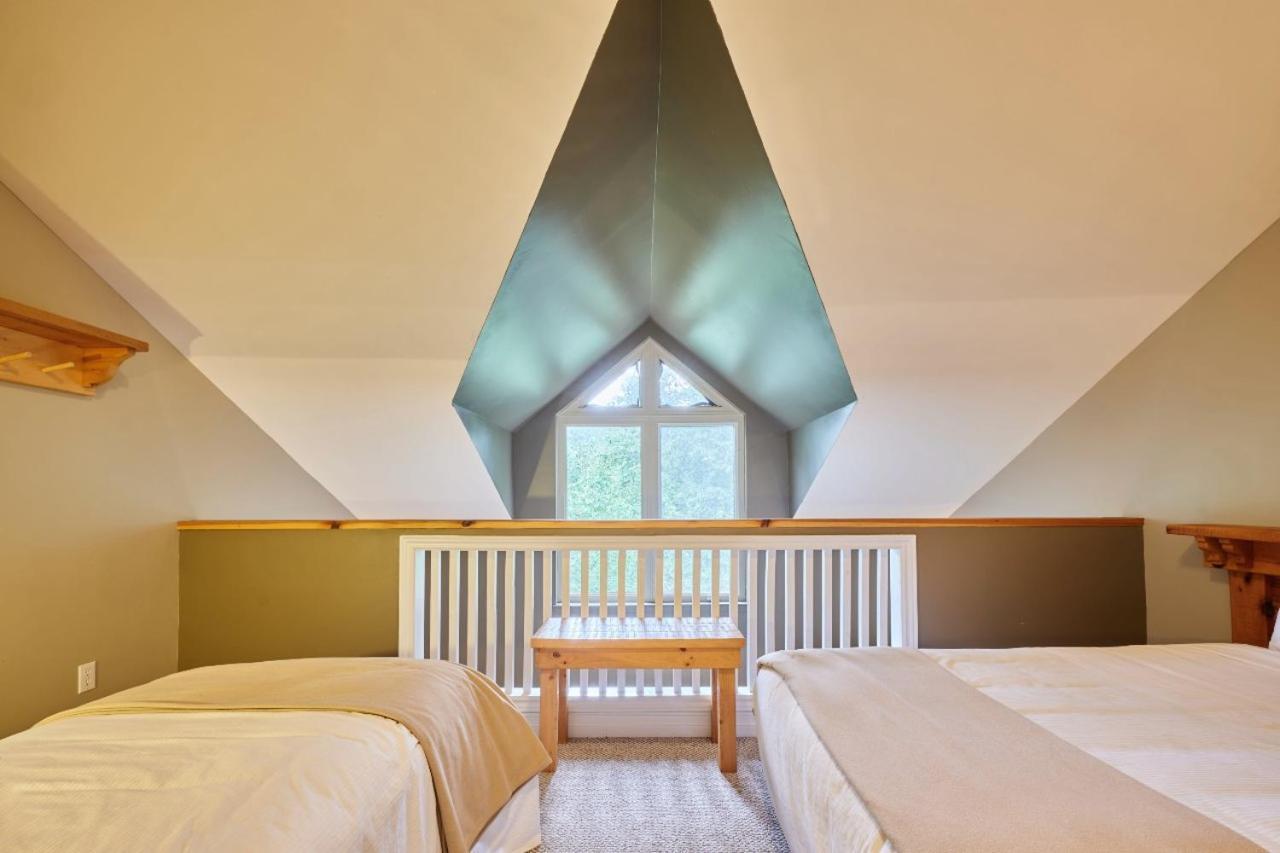 Marblewood Village Resort Steady Brook Экстерьер фото