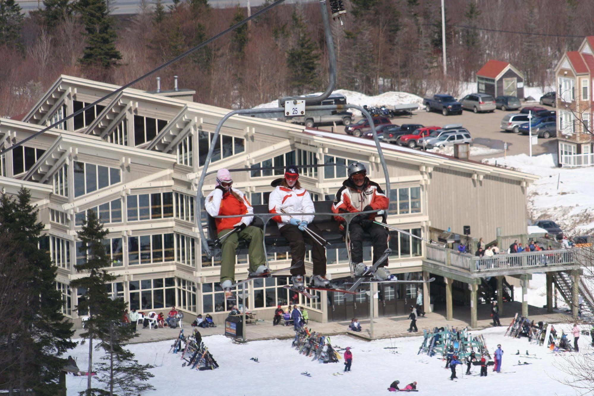 Marblewood Village Resort Steady Brook Экстерьер фото